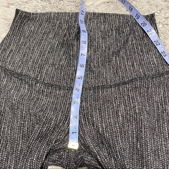 Lululemon Wunder Under High Rise- Textured - Picture 3 of 7